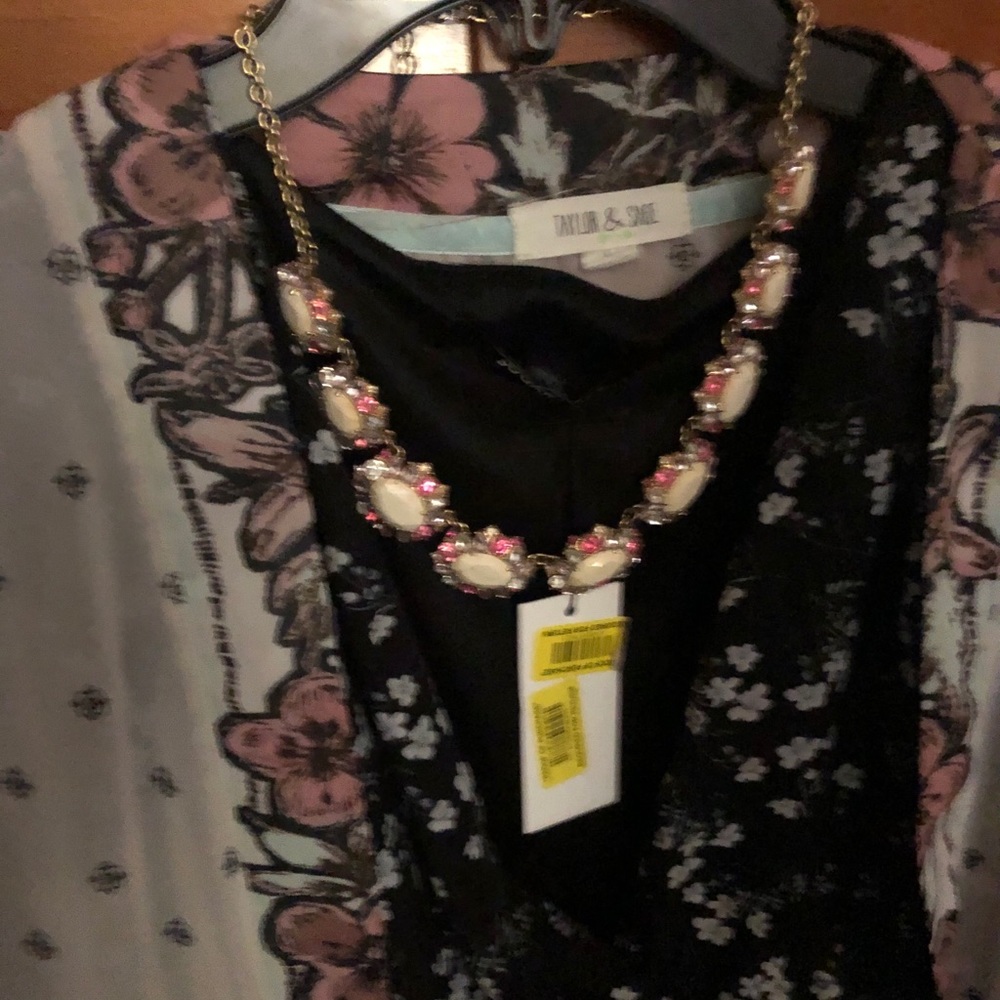 Taylor & Sage Wrap Around Shrug - image 4